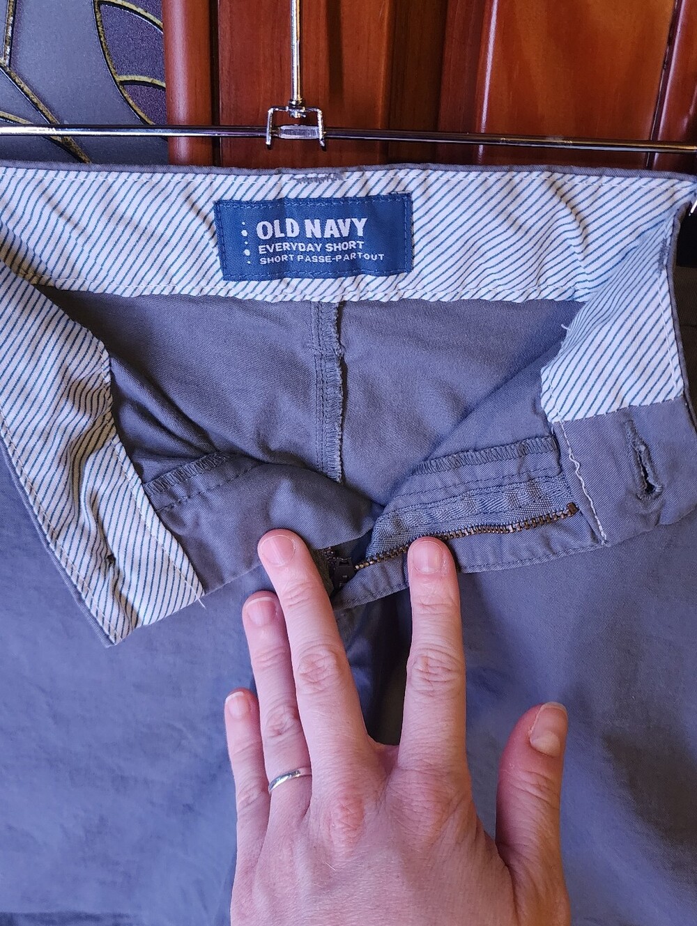 Old Navy Women's Classic Casual Shorts in Slate Blue Gray - Picture 2 of 6